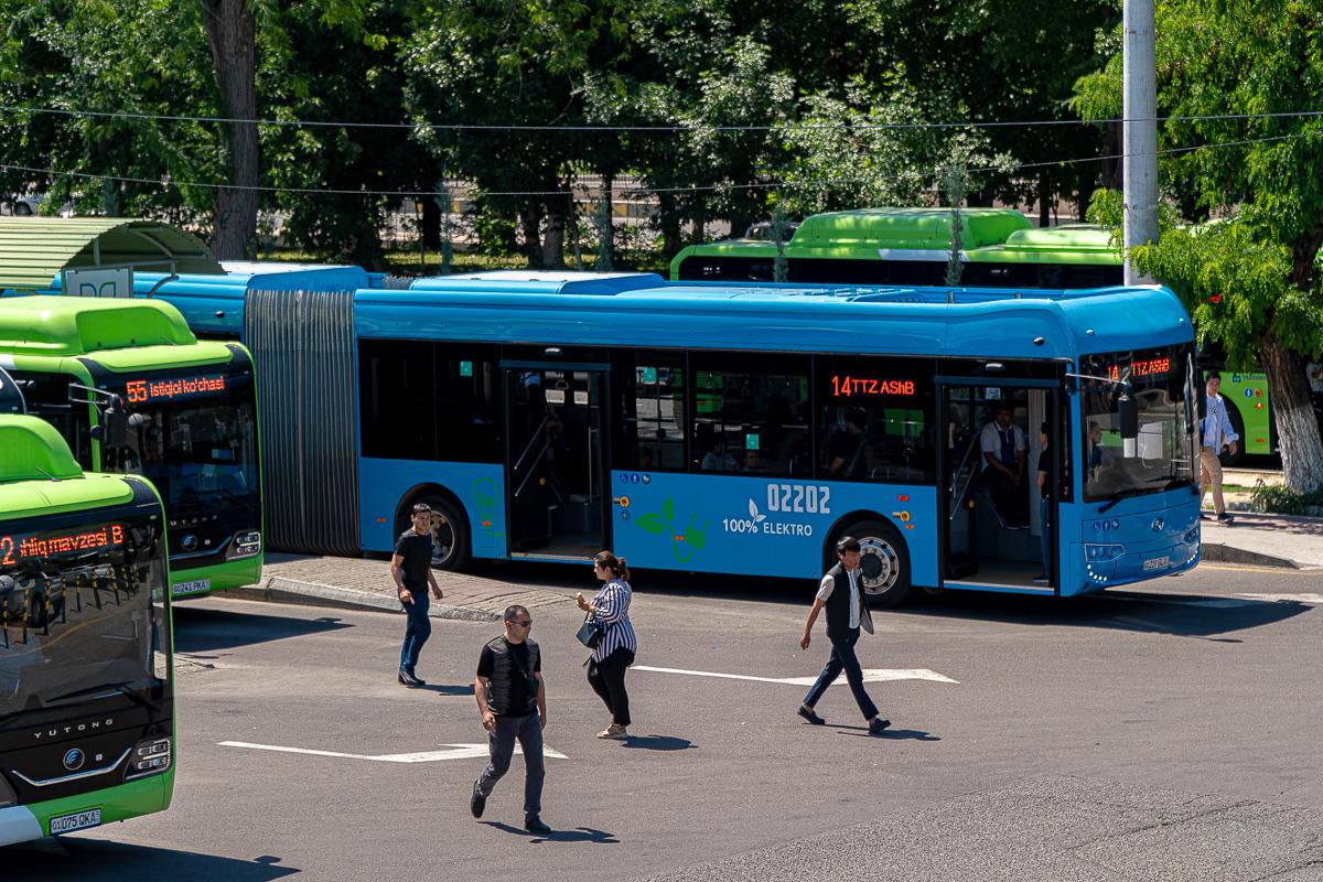 В Ташкенте за оплату проезда в автобусах наличными можно получить штраф.