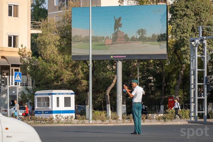 В Ташкенте за год зарегистрировали почти 1500 нарушений в области наружной рекламы.